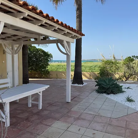Sandy Beachfront 3br -