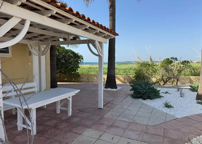 Sandy Beachfront 3br -