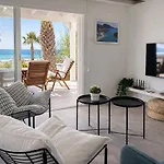 Sandy Beachfront 3br -