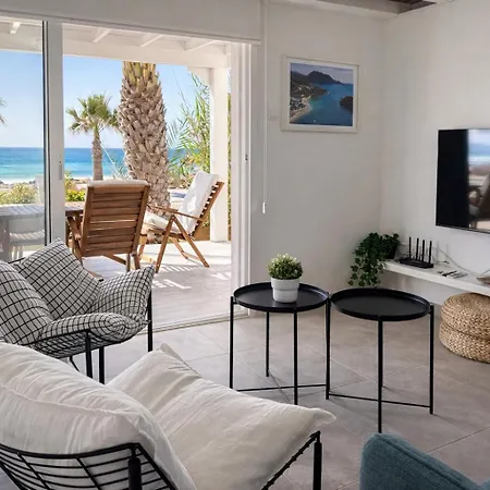 Sandy Beachfront 3br -