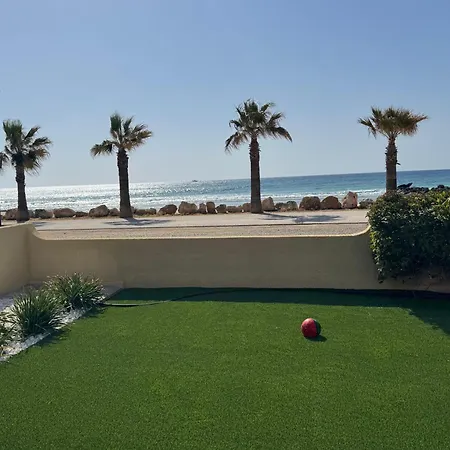 Sandy Beachfront 3br -
