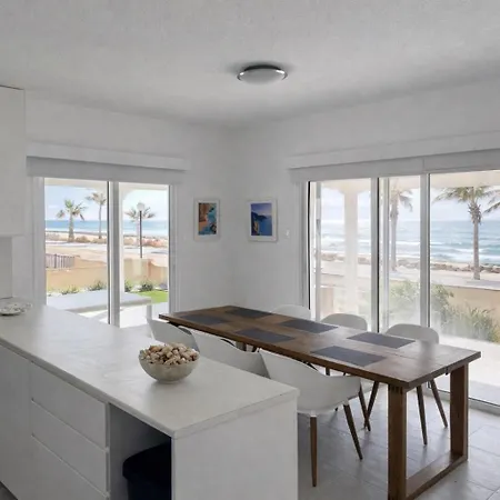 Sandy Beachfront 3br - * Agia Napa