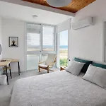 Villa Sandy Beachfront 3br - *