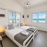 Sandy Beachfront 3br - *