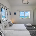 Villa Sandy Beachfront 3br -