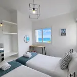 Villa Sandy Beachfront 3br - *