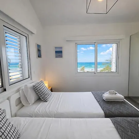 别墅 Sandy Beachfront 3br -