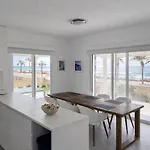 Sandy Beachfront 3br - * Aya Napa